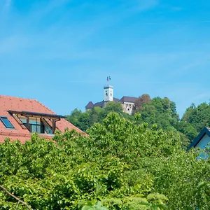 https://castle-view-apartment-ljubljana.hotels-in-ljubljana.com